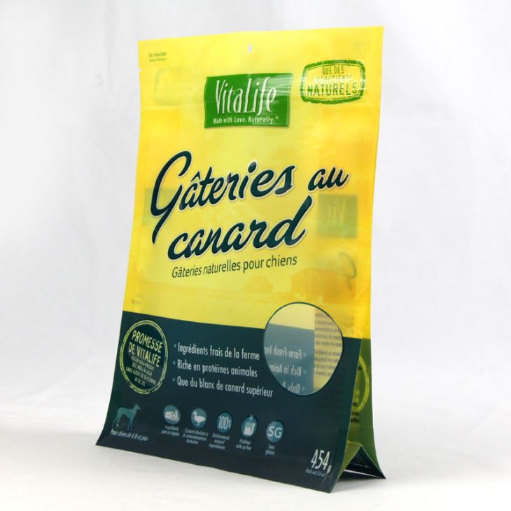 Koeratoitu kott aknaga